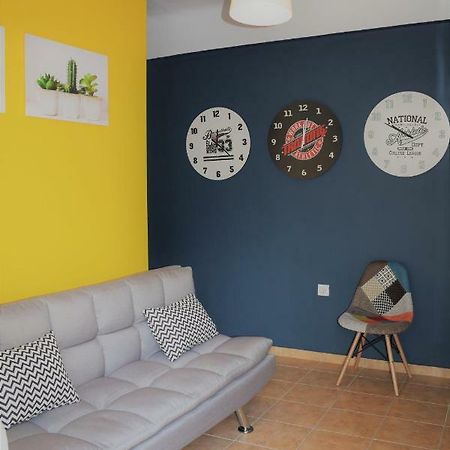 Cozy Apartment In Central Atenas Exterior foto
